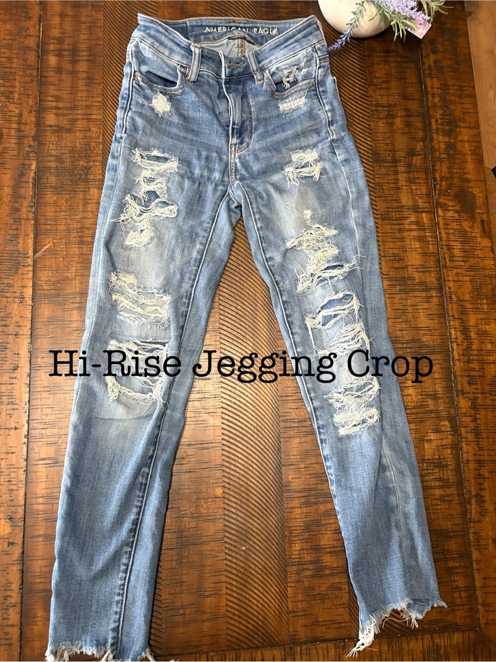 American Eagle Outfitters Distressed Light Blue Cropped Jeggings